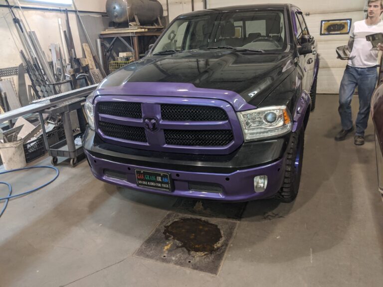 Big Tiki's Airbrushing Airbrush Airbrush Services Custom Paint Custom Painter Custom Airbrush Custom Goalie Masks Goalie mask painter Motorcycle painter Motorcycle airbrush Airbrush artist